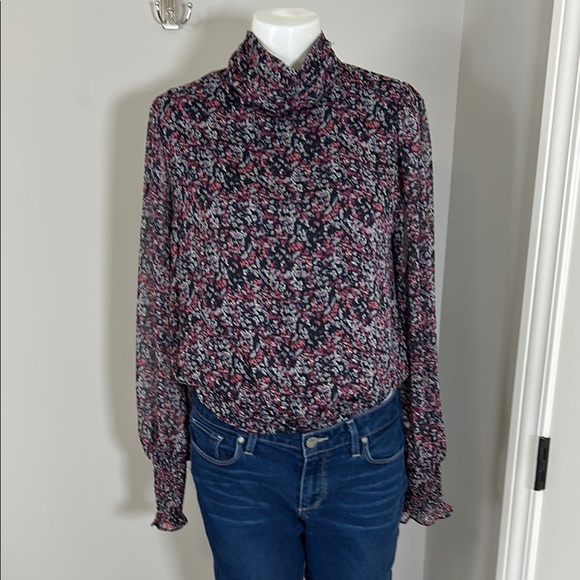 EVEREVE Scarlett Gathered Mock Neck Floral Keyhole Back Blouse Top Sz S - Picture 3 of 13